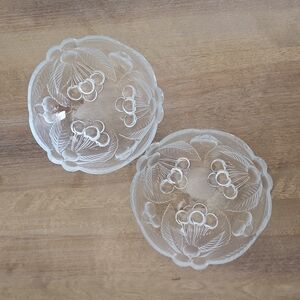 Vintage Mikasa Bountiful Pattern Clear and Frosted Round Serving Bowl wi…